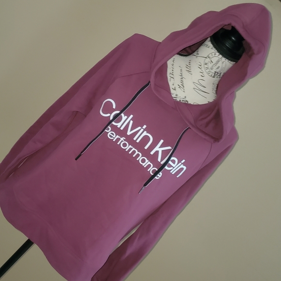 Calvin Klein Tops & Joggers - Picture 4 of 7